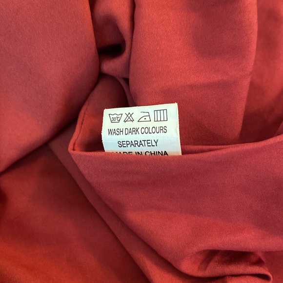 C+D+M Collection. Ladies deep v-neck dress. Size M - Picture 8 of 9